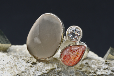 Ring mit Mondstein, Sonnenstein und Topas blau
