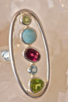 Ring Granat, Peridot, Topas blau, Larimar